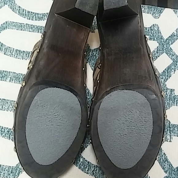 SHOES - Picture 6 of 6